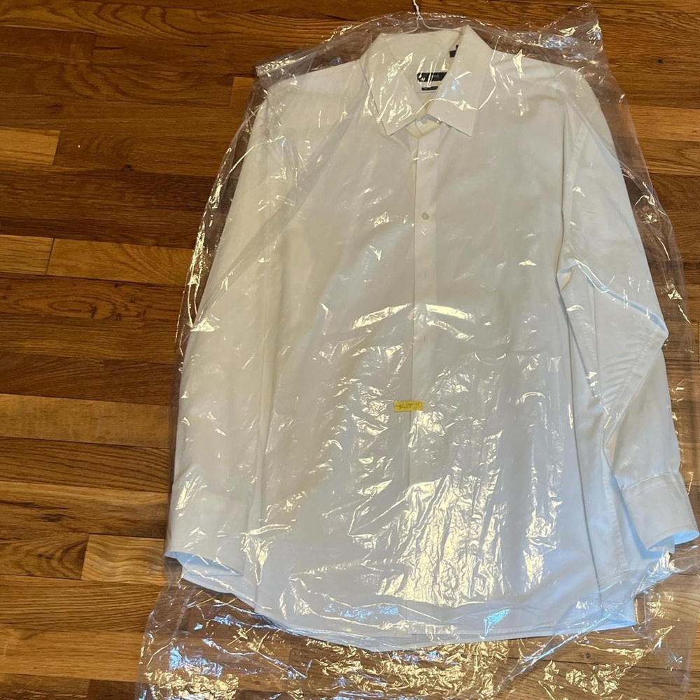 Hugo Boss Elegant White Dress Shirt
